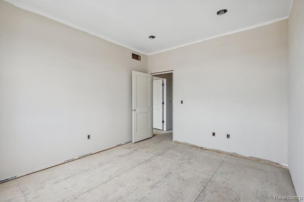 27050 25 Mile Road Property Photo 9