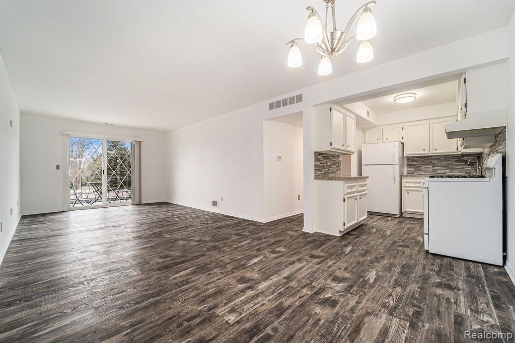 54777 Shelby Road Property Photo 6