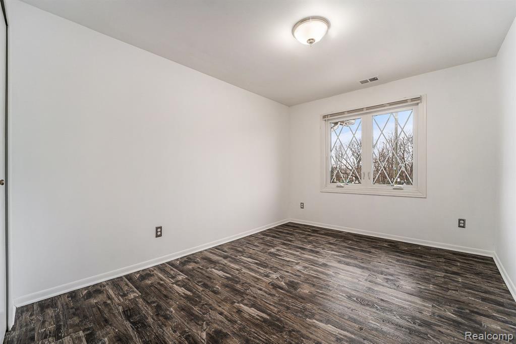 54777 Shelby Road Property Photo 9