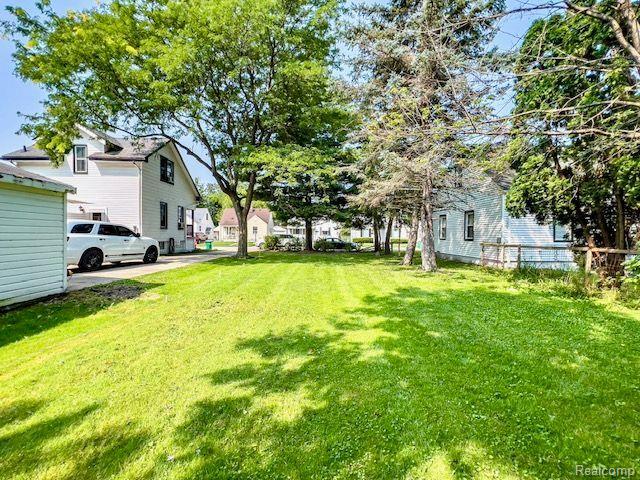 22106 Donald Avenue Property Photo 1