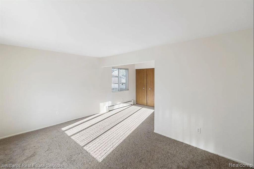 16425 E 12 Mile Rd - 1 Bed Units Property Photo 3