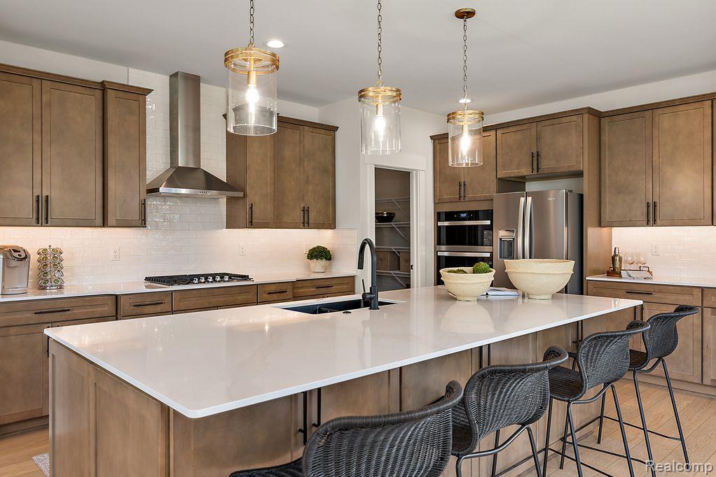 446 6th Street Property Photo 4