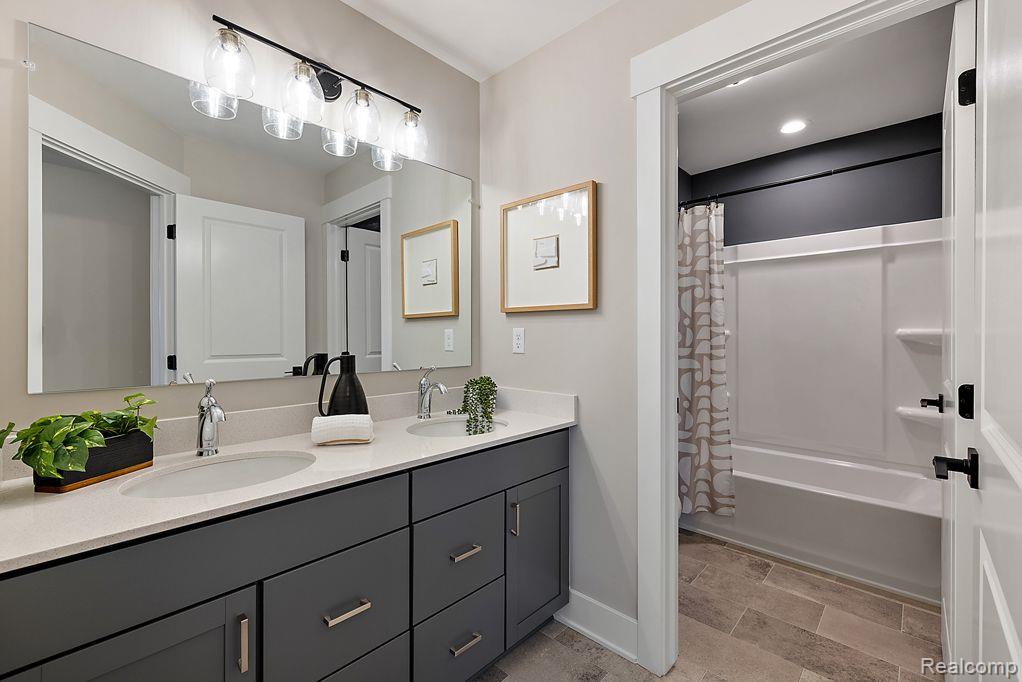 446 6th Street Property Photo 10