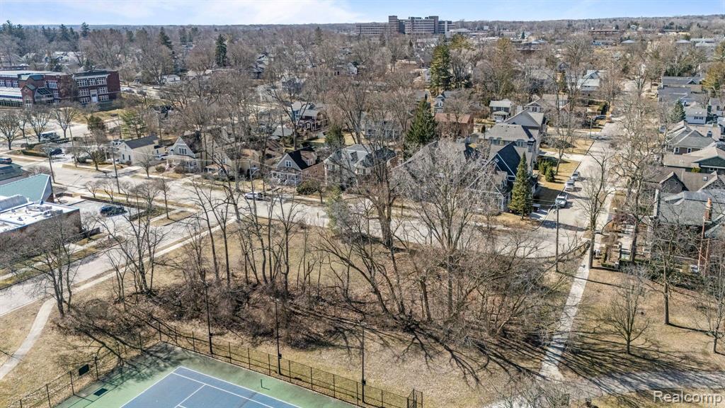 446 6th Street Property Photo 18