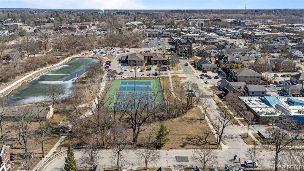 446 6th Street Property Photo 21
