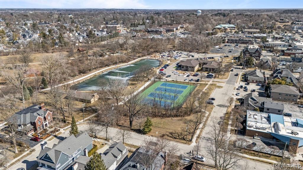 446 6th Street Property Photo 22