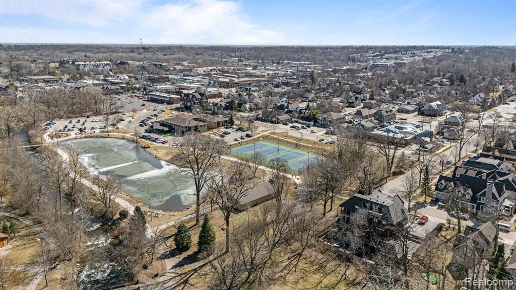 446 6th Street Property Photo 25