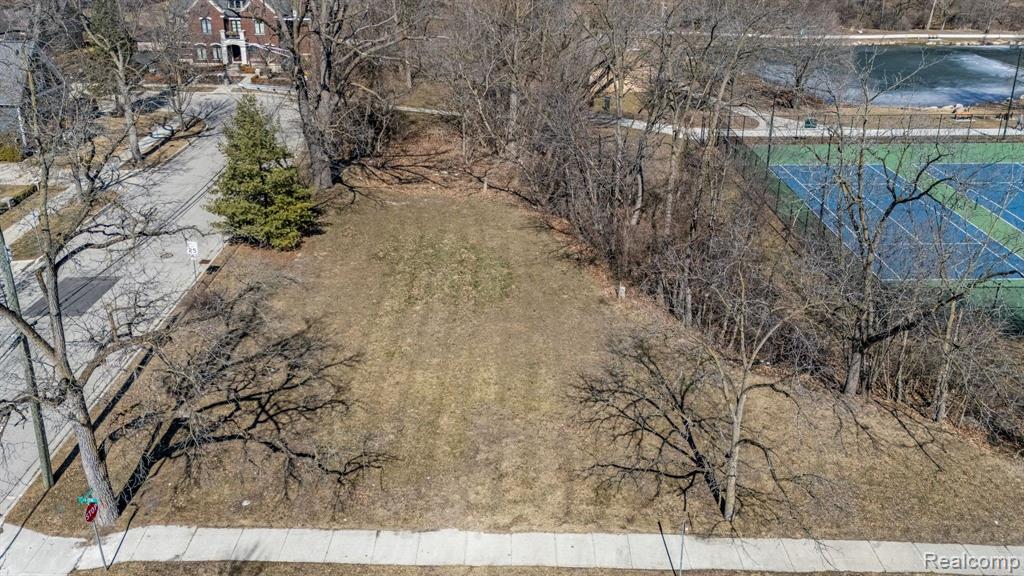 446 6th Street Property Photo 27