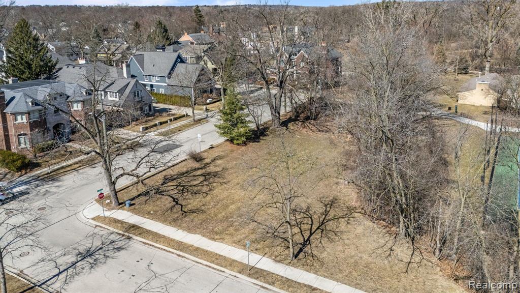 446 6th Street Property Photo 29