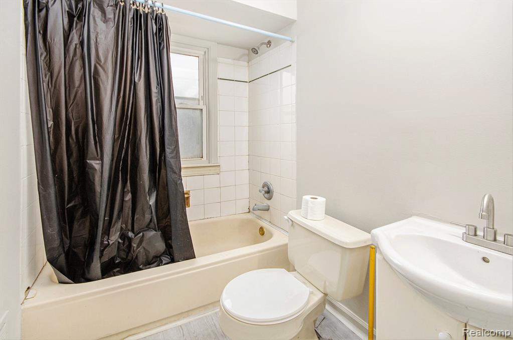 21783 Gascony Avenue Property Photo 13