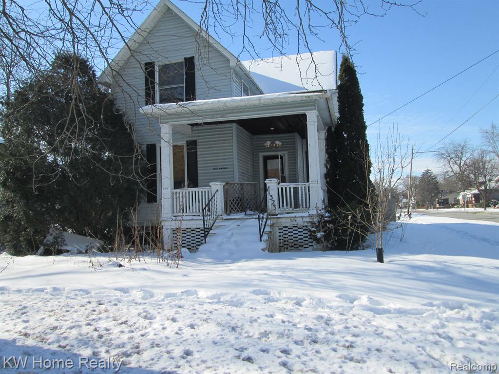1323 Mackinaw Street Property Photo 1
