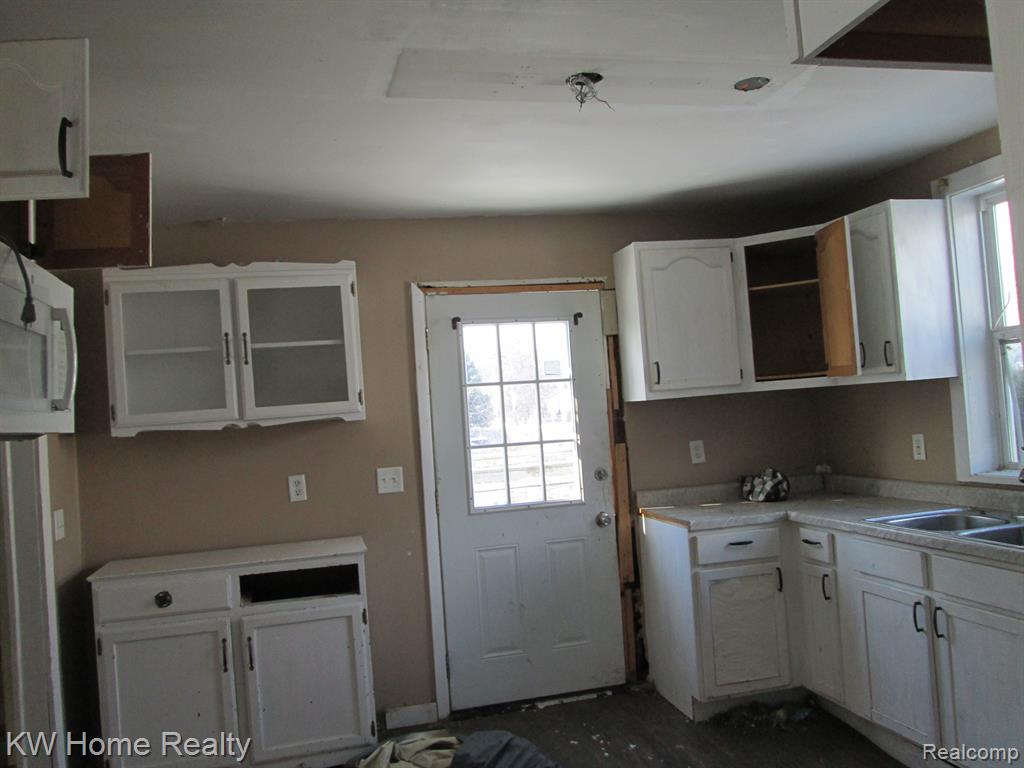 1323 Mackinaw Street Property Photo 6