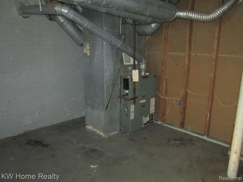 1323 Mackinaw Street Property Photo 17