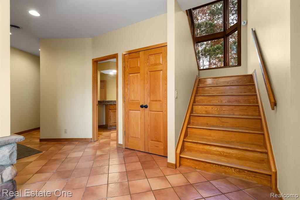 60376110 Property Photo 12