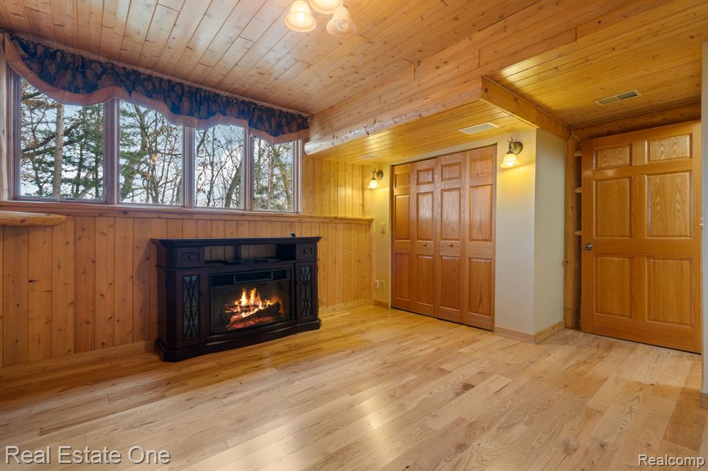 60376110 Property Photo 30