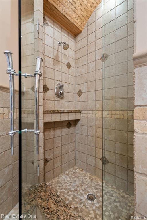 60376110 Property Photo 42