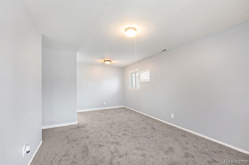 313 3rd Avenue Property Photo 4