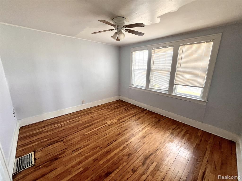 7544 Theut Avenue Property Photo 3