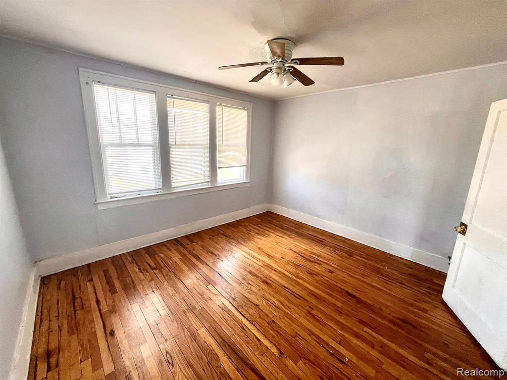 7544 Theut Avenue Property Photo 4