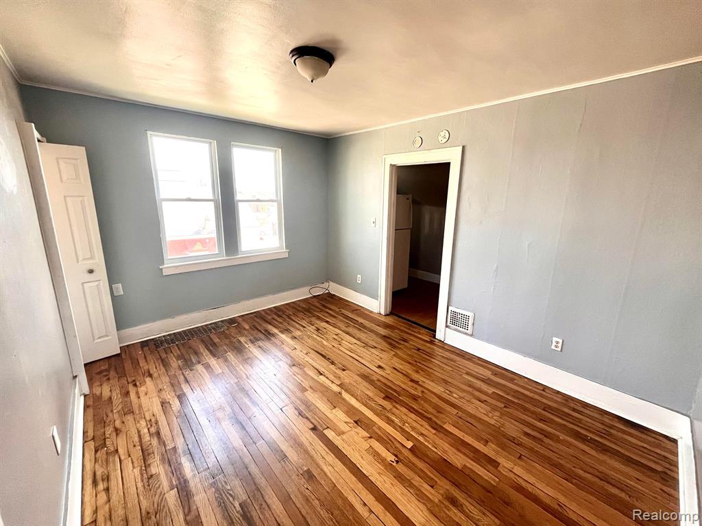 7544 Theut Avenue Property Photo 8