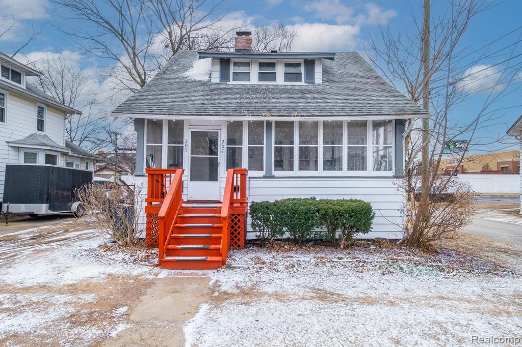 207 W Parent Avenue Property Photo 1