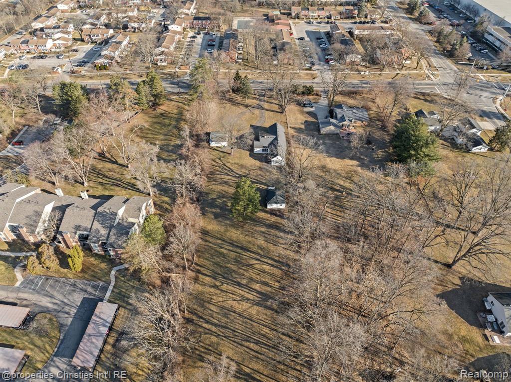 34505 W 9 Mile Road Property Photo 2