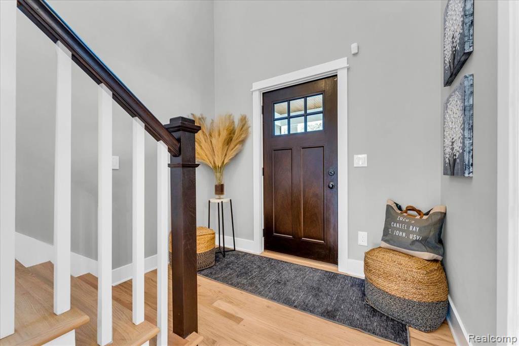 2620 Maplewood Avenue Property Photo 2