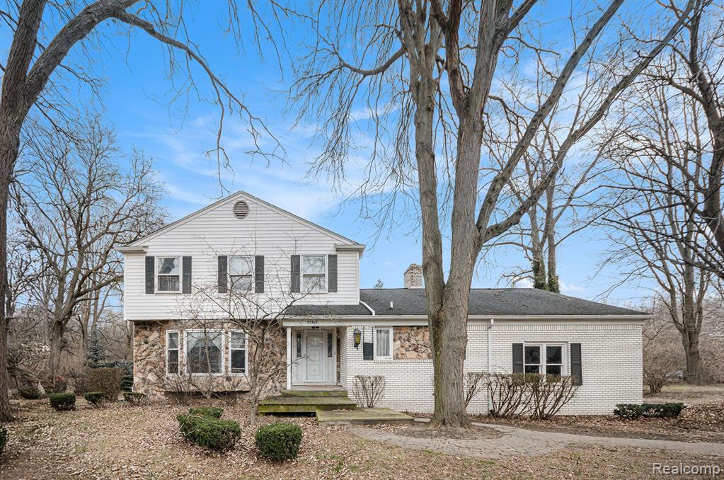 53568 Wolf Drive Property Photo 1