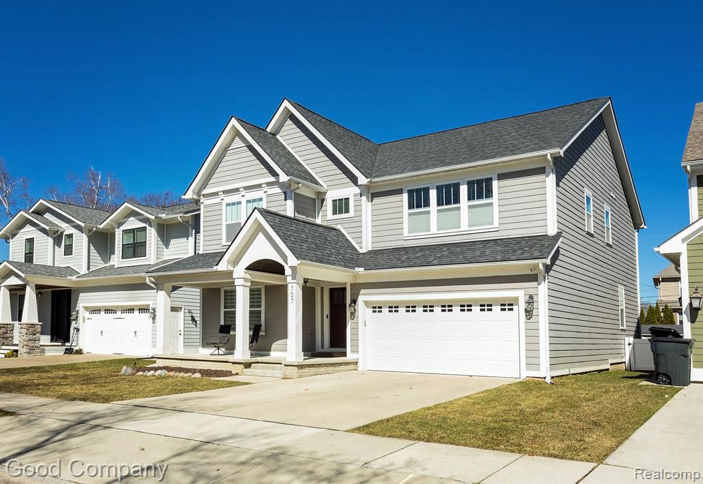 707 Golf Avenue Property Photo 1