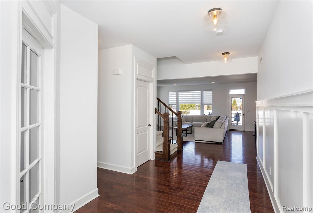 707 Golf Avenue Property Photo 4
