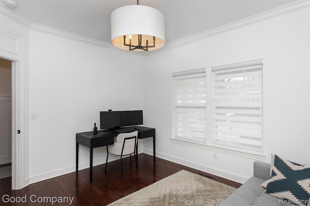 707 Golf Avenue Property Photo 7