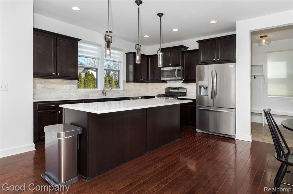 707 Golf Avenue Property Photo 14