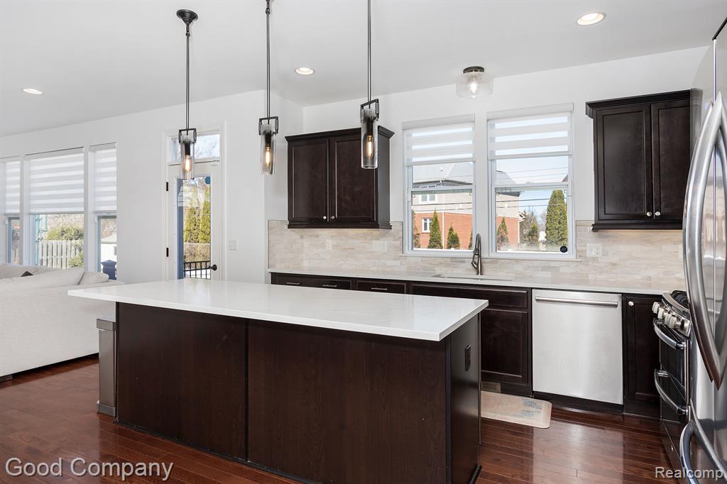 707 Golf Avenue Property Photo 16