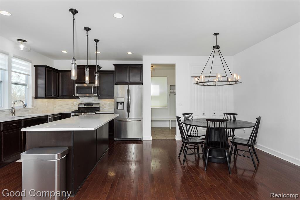 707 Golf Avenue Property Photo 17