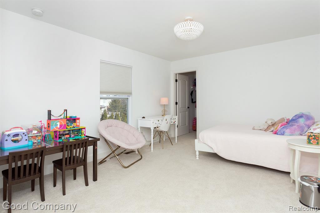 707 Golf Avenue Property Photo 31