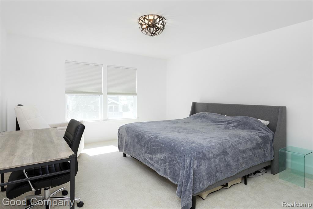 707 Golf Avenue Property Photo 33