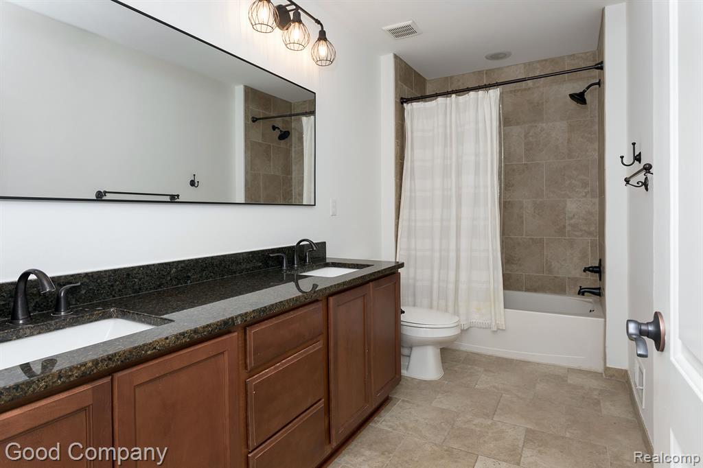 707 Golf Avenue Property Photo 35