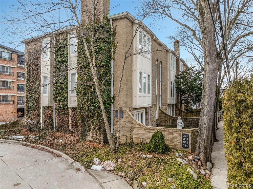 362 Southfield Road Property Photo 1