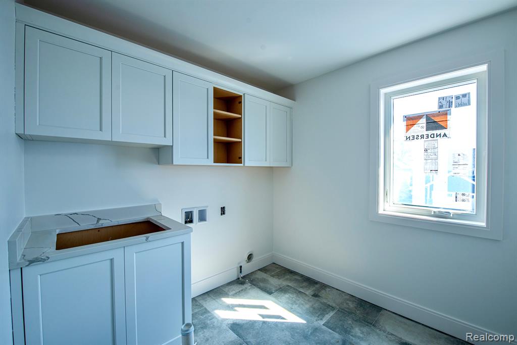 4107 Devon Property Photo 17