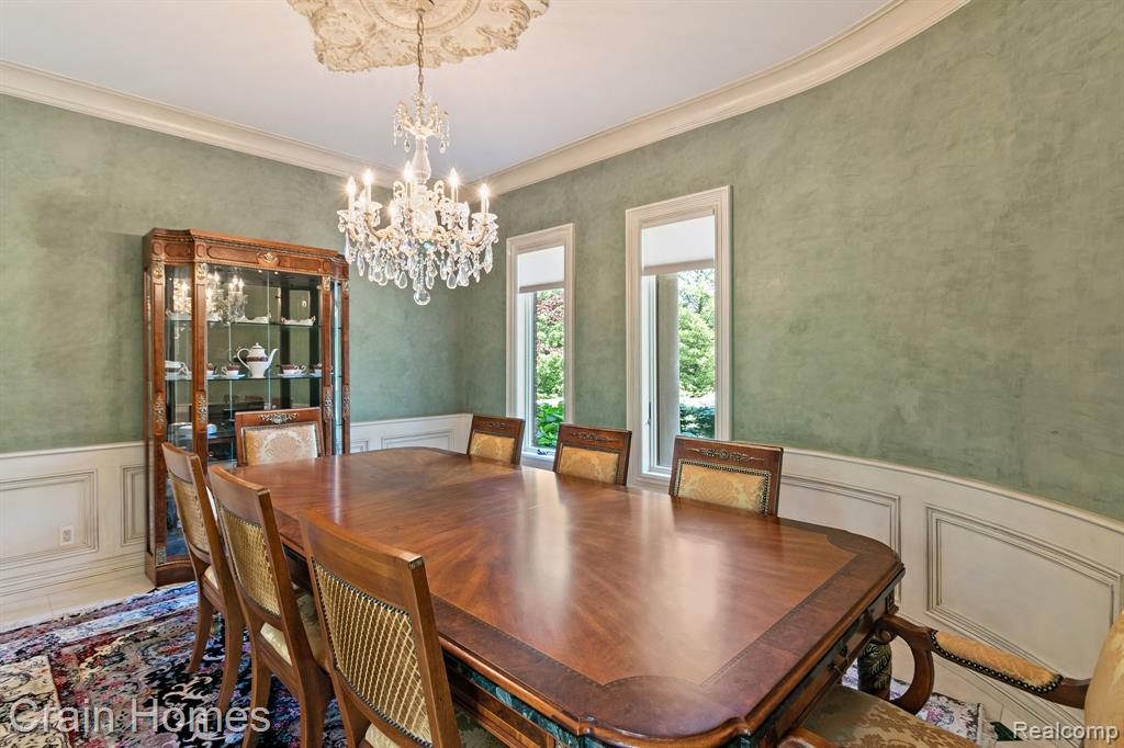 255 Camelot Way Property Photo 10