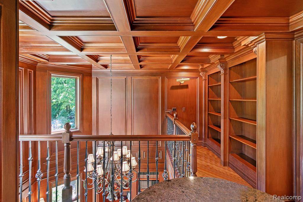 255 Camelot Way Property Photo 10