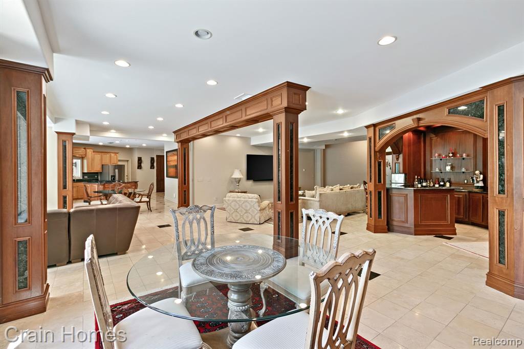 255 Camelot Way Property Photo 23