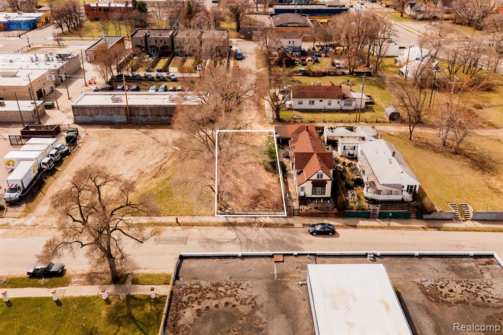 1761 18th Street Property Photo 2