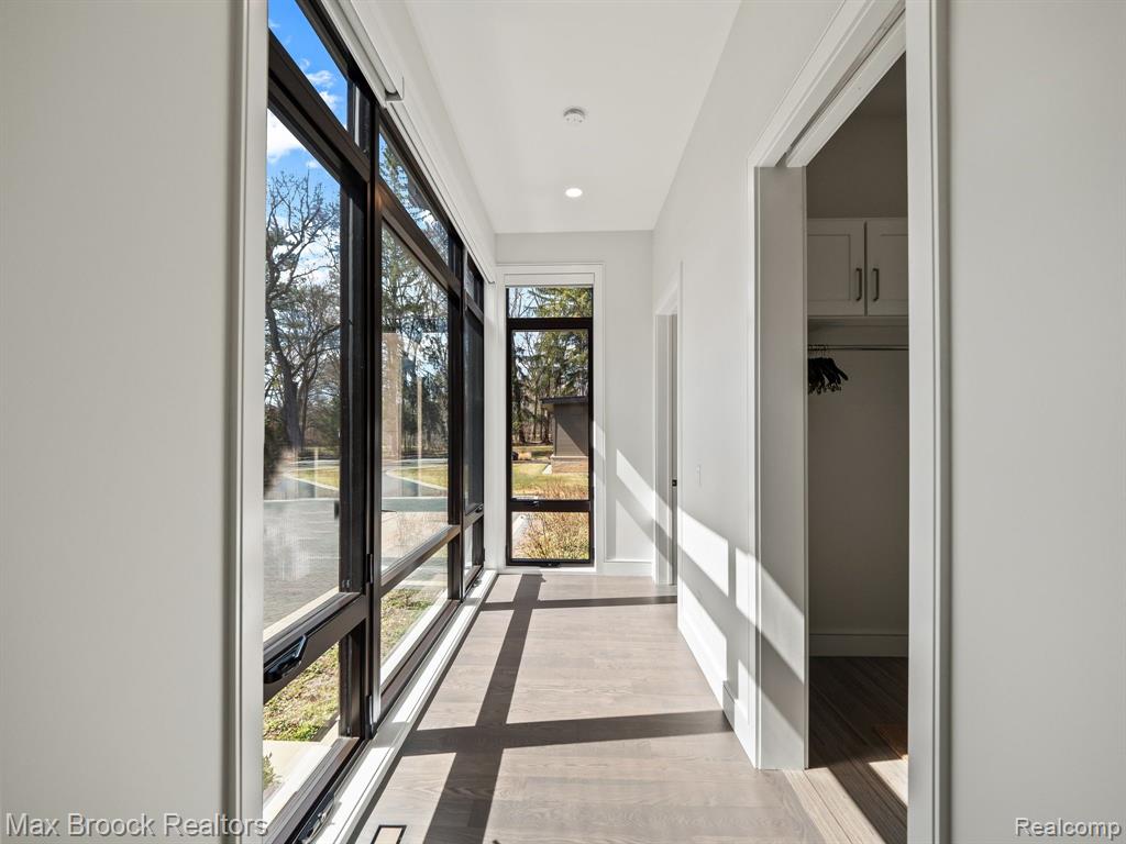 4890 Charing Cross Road Property Photo 26