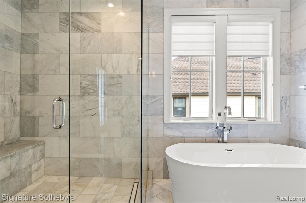 555 Chesterfield Avenue Property Photo 17