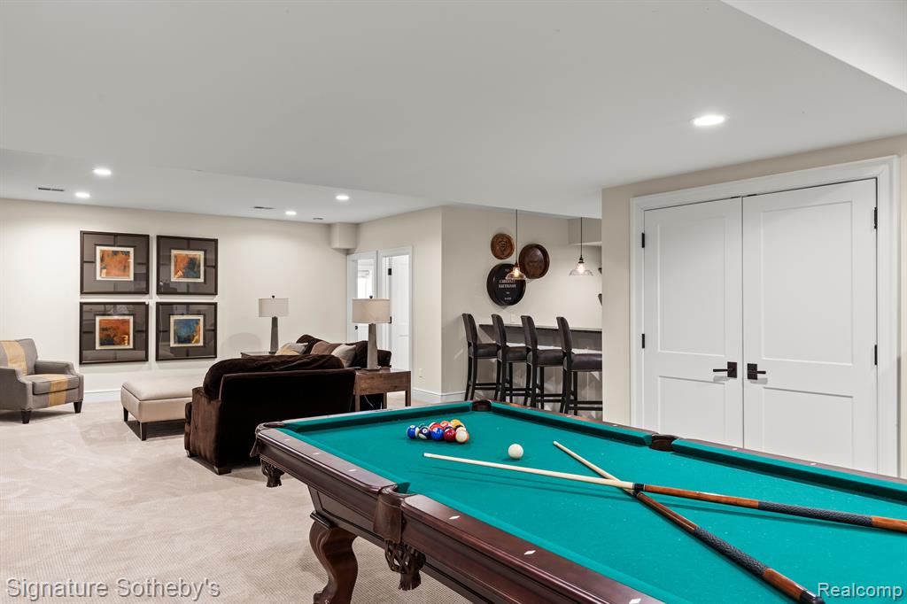 555 Chesterfield Avenue Property Photo 29
