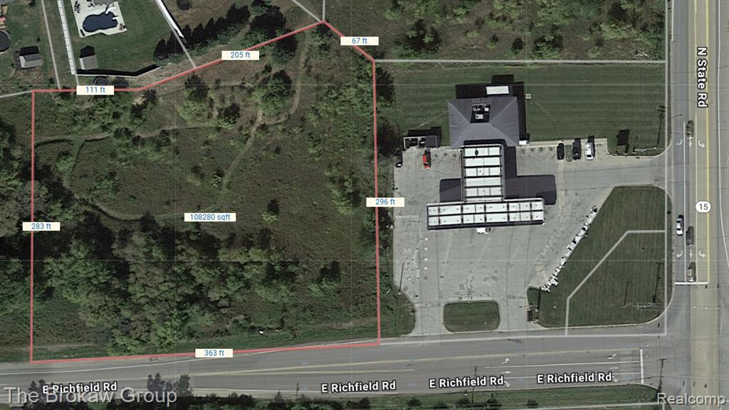 9805 E Richfield Road Property Photo 2
