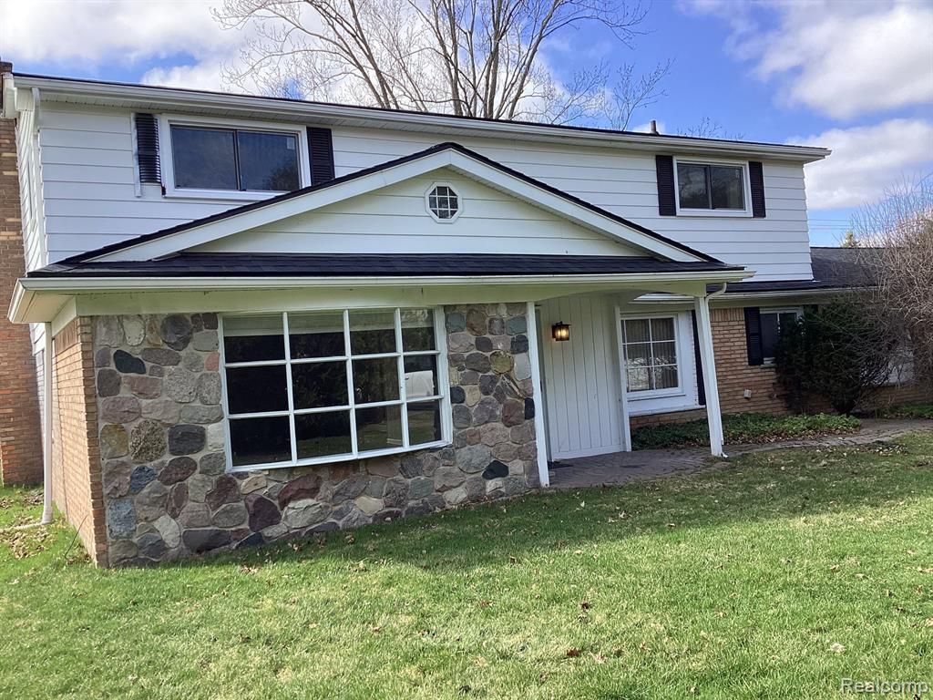 4747 Quarton Road Property Photo 1