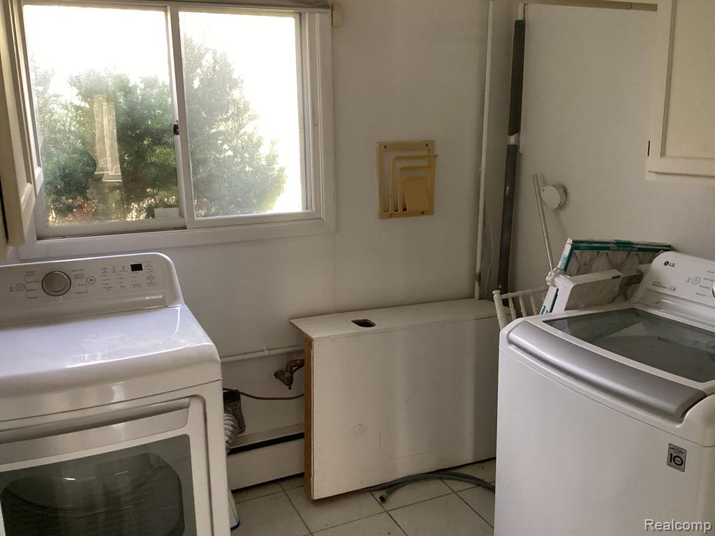 4747 Quarton Road Property Photo 11