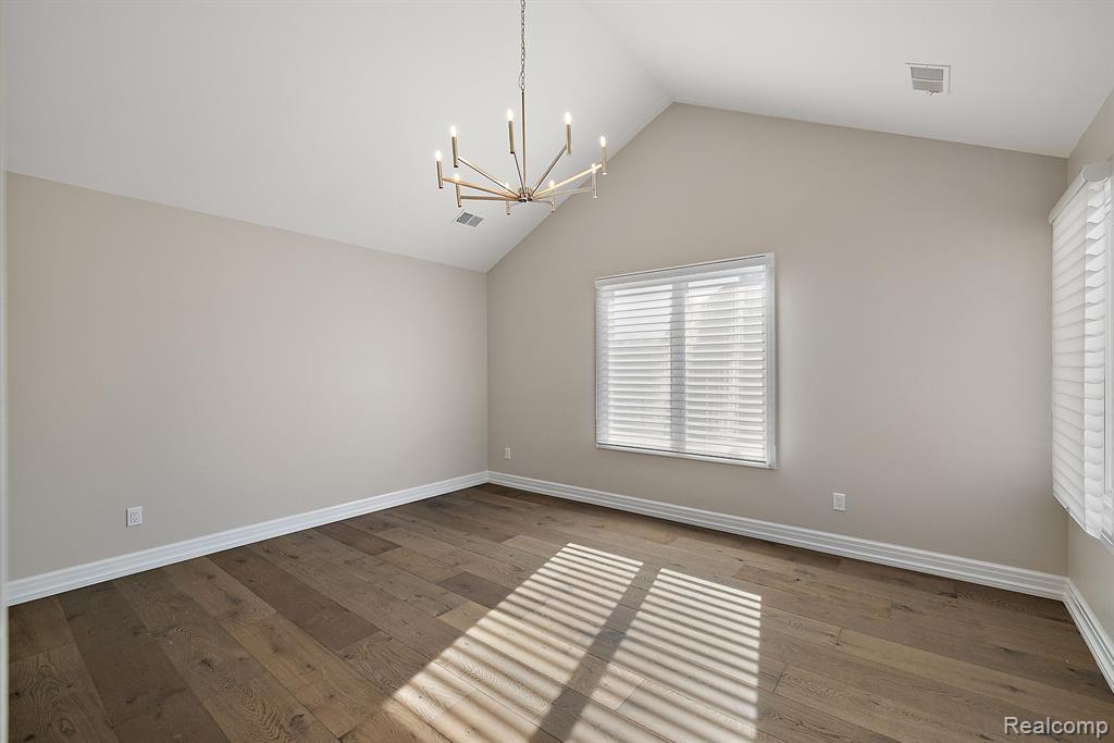 4848 Pinnacle Boulevard Property Photo 20